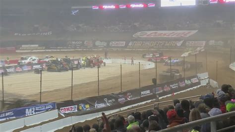 Crowds gather for Gateway Dirt Nationals in St. Louis